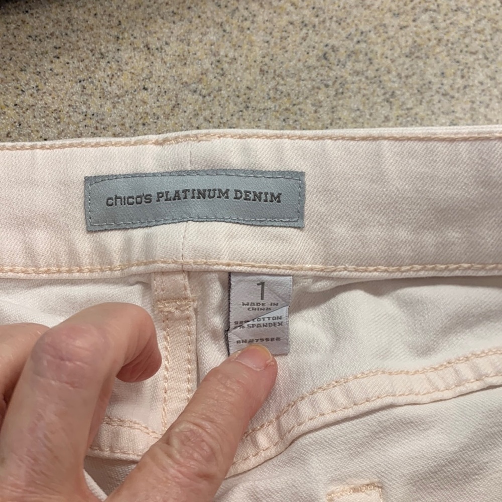 Chicos platinum Ankle pant  blush colored  jeans size 1 with stretch